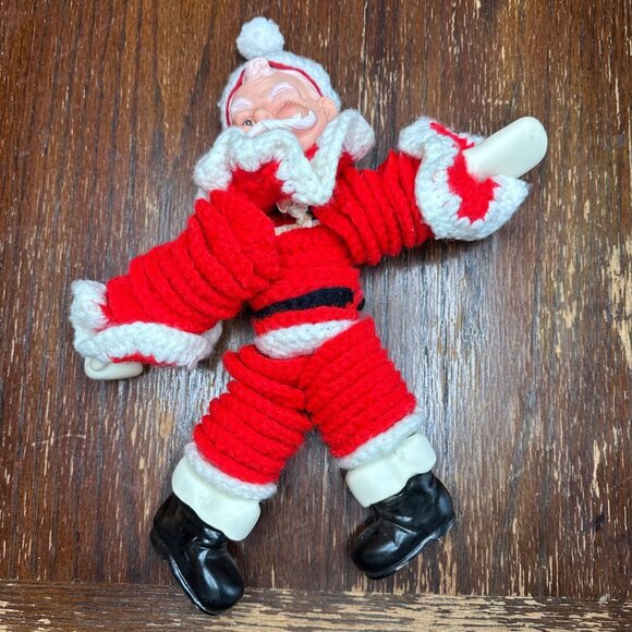 Vintage 60s/70s Santa Claus Crochet Doll Figure With Plastic Face & Boots - Picture 3 of 8